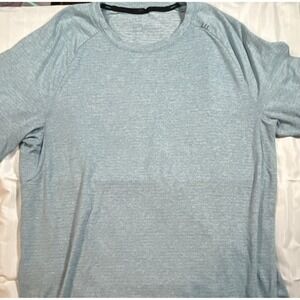 Lululemon Men's Light Blue Short Sleeve Crew Neck Activewear T-Shirt Better Eac…